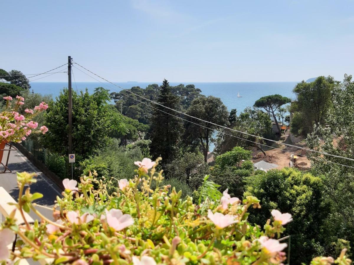 Hotel Rosa Dei Venti Lerici Exterior photo